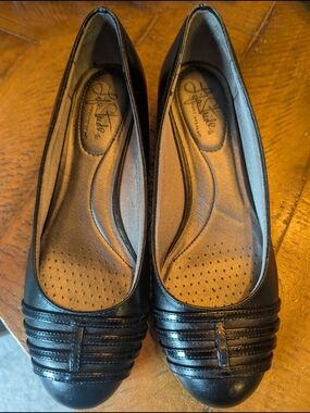 Life Stride Black Women's Slip-On Comfort Flats